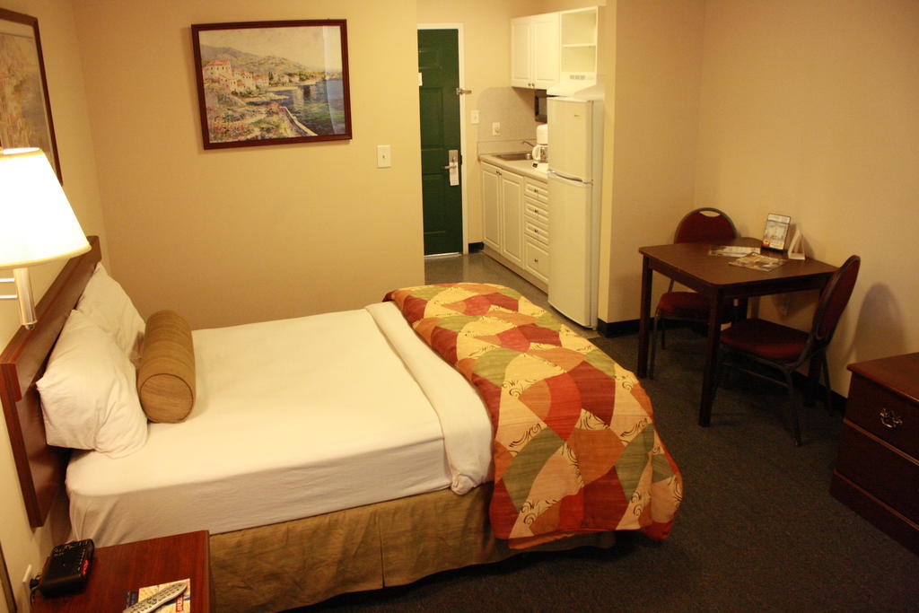 Intown Suites Extended Stay Select Hampton Va Zimmer foto
